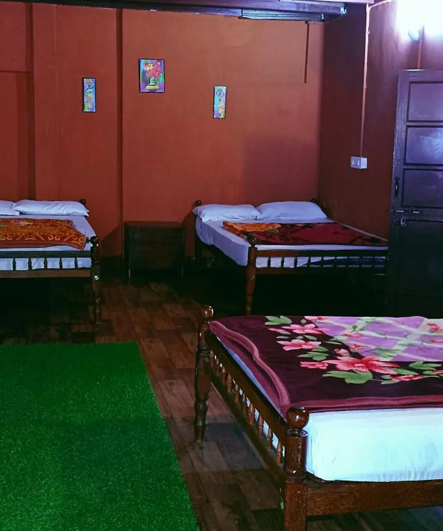 Проживание в семье Munnar Home Stay